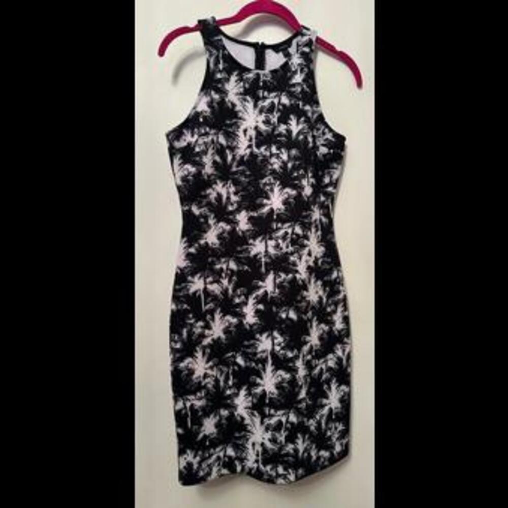 Stunning Black Guess Dress - Perfect for Any Occasion
